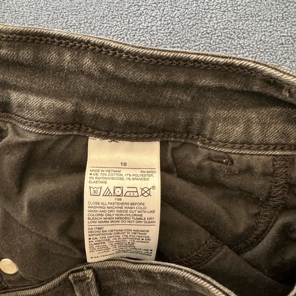 Old Navy Rockstar Jeans - Picture 4 of 4